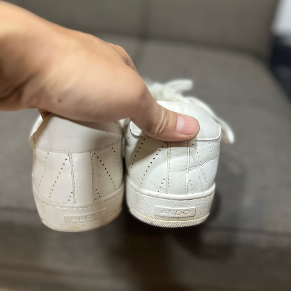 Aldo - Picture 2 of 4